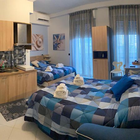 לינה וארוחת בוקר קטנזארו B E B Le Terrazze Sul Mare מראה חיצוני תמונה