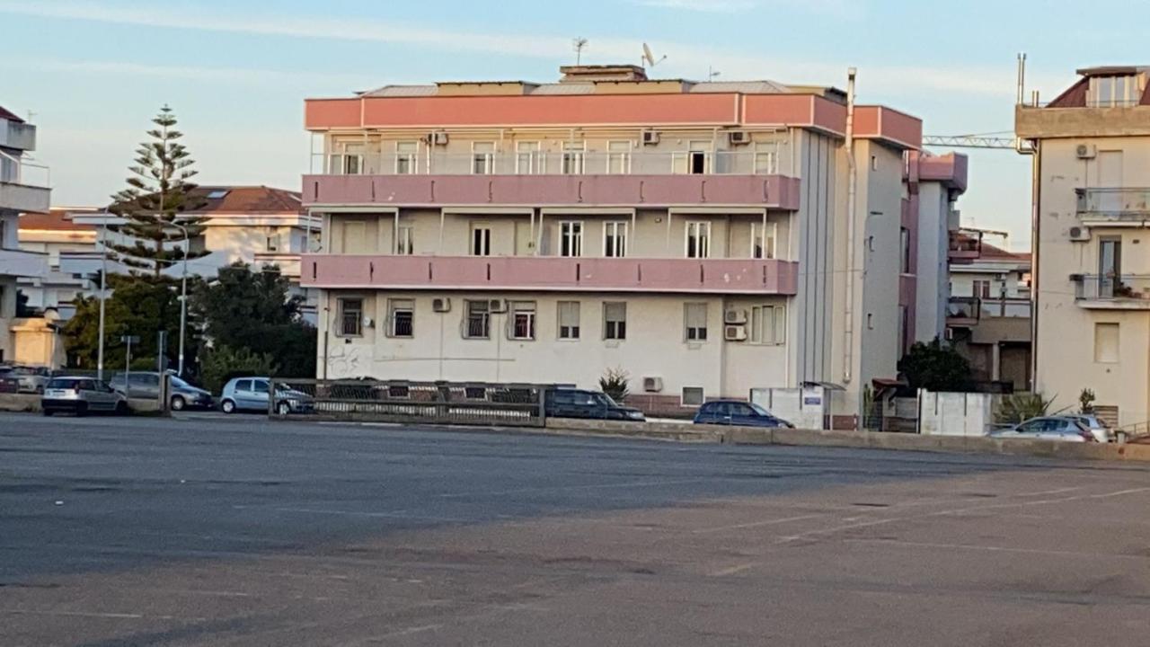 לינה וארוחת בוקר קטנזארו B E B Le Terrazze Sul Mare מראה חיצוני תמונה